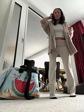 Emilia Mausi online show from 03-26-26, 12:11