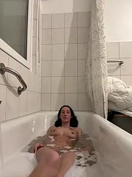 Emilia Mausi online show from 03-27-26, 09:03