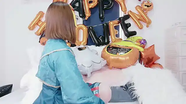 Snapshot of Rina_72 chatting on 10-30-25, 04:47 Rina 72 online show from 10-30-25, 04:47