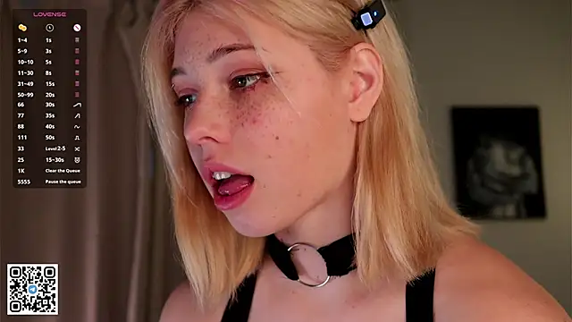 Snapshot of SibleyDurborow chatting on 09-15-25, 04:23 SibleyDurborow online show from 09-15-25, 04:23