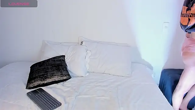 Aleexiiaa online show from 09-22-25, 12:07