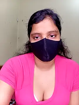 Rose-luckey online show from 04-18-26, 08:53