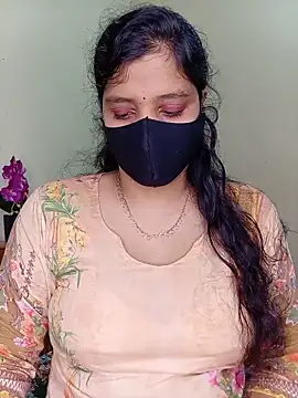 Rose-luckey online show from 05-26-26, 02:02