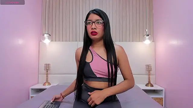 MelanyWayne  online show from 03-17-26, 06:33