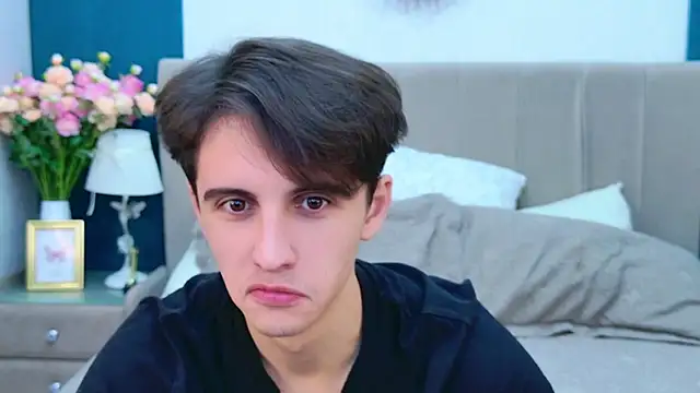 Snapshot of Jefrey_Carter chatting on 10-16-25, 08:54 Jefrey Carter online show from 10-16-25, 08:54