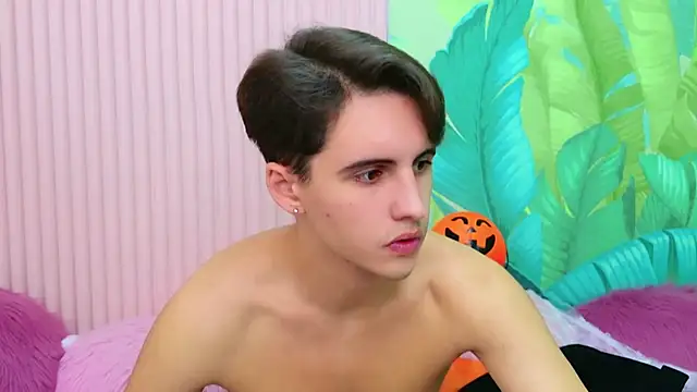 Snapshot of Jefrey_Carter chatting on 10-21-25, 04:35 Jefrey Carter online show from 10-21-25, 04:35