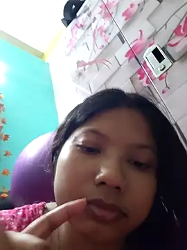 Snapshot of Redchery chatting on 07-18-26, 01:15 Redchery online show from 07-18-26, 01:15