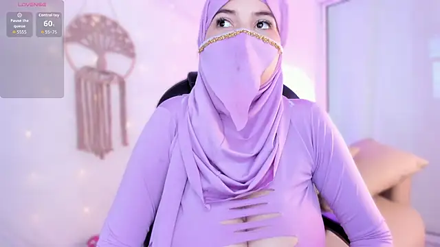 Snapshot of salma_isawwii chatting on 10-14-25, 02:18 salma isawwii online show from 10-14-25, 02:18