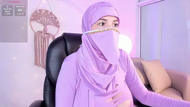 Snapshot of salma_isawwii chatting on 10-18-25, 02:18 salma isawwii online show from 10-18-25, 02:18