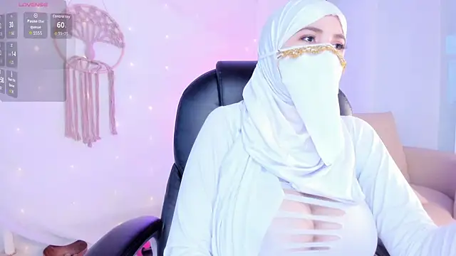 Snapshot of salma_isawwii chatting on 10-23-25, 01:54 salma isawwii online show from 10-23-25, 01:54