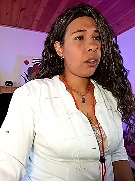 IVONNE COLLINS33 online show from 03-07-26, 08:50