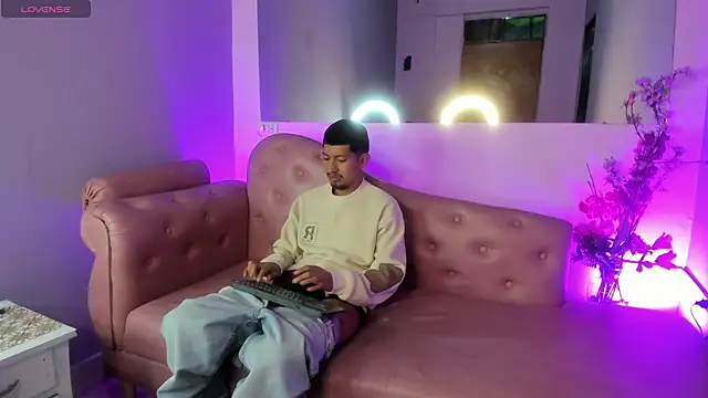 AxelAndJeremy online show from 09-27-25, 03:22