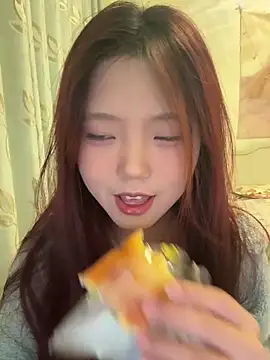 Snapshot of mimi9420 chatting on 11-02-25, 04:31 mimi9420 online show from 11-02-25, 04:31