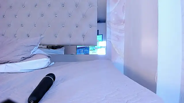 Luna Tylor online show from 02-03-26, 06:22