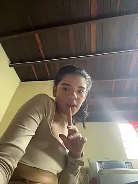 Snapshot of Miagomezx chatting on 12-15-25, 10:14 Miagomezx online show from 12-15-25, 10:14