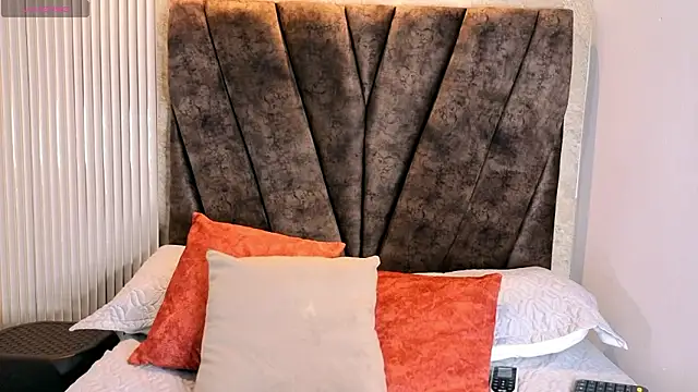 Snapshot of Miagomezx chatting on 02-25-26, 09:02 Miagomezx online show from 02-25-26, 09:02