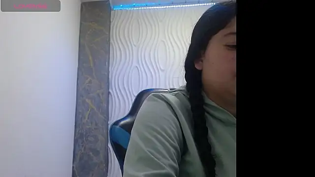 Snapshot of greiccy_20 chatting on 09-10-25, 08:31 greiccy 20 online show from 09-10-25, 08:31