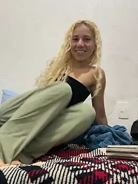 Bruna551 online show from 04-15-26, 01:56