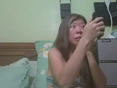 Snapshot of Sexyjenny4u chatting on 12-17-25, 08:04 Sexyjenny4u online show from 12-17-25, 08:04