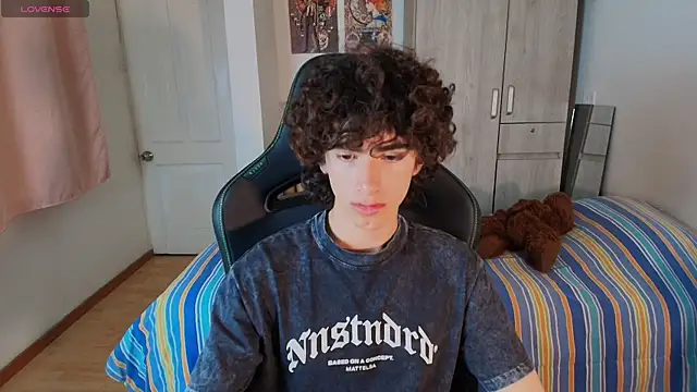 Nude Boy18 online show from 01-19-26, 12:14