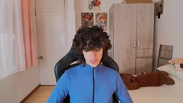 Nude Boy18 online show from 03-16-26, 07:51