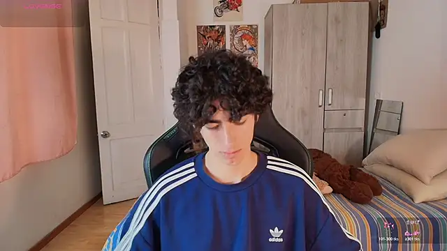 Nude Boy18 online show from 04-14-26, 10:38