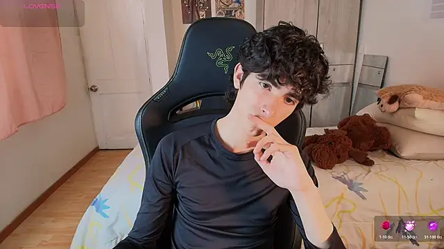 Snapshot of Nude_Boy18 chatting on 05-30-26, 10:29 Nude Boy18 online show from 05-30-26, 10:29
