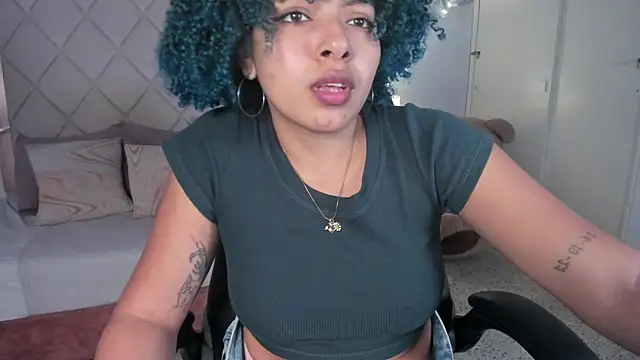 momo ayasse online show from 11-24-25, 10:20