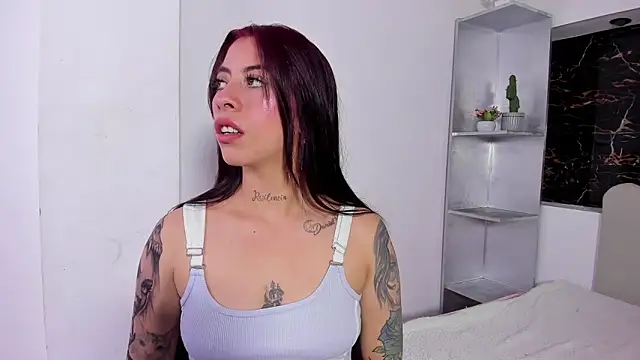 Snapshot of Maazikeen chatting on 10-15-25, 04:12 Maazikeen online show from 10-15-25, 04:12