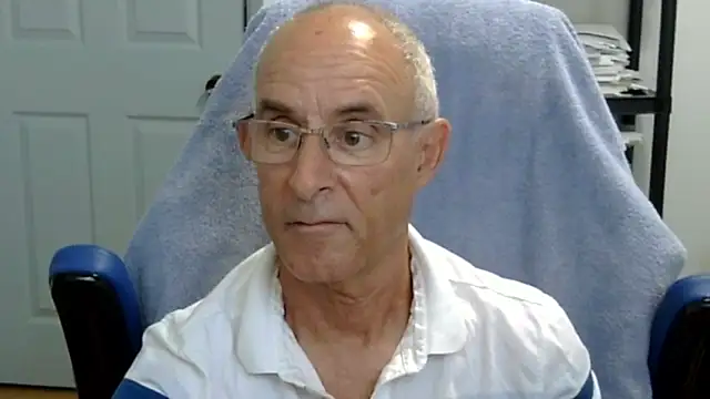 Snapshot of funone1999 chatting on 09-12-25, 11:04 funone1999 online show from 09-12-25, 11:04