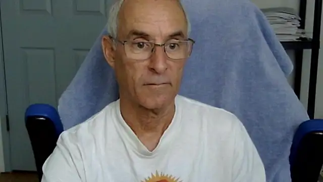 Snapshot of funone1999 chatting on 10-03-25, 03:31 funone1999 online show from 10-03-25, 03:31