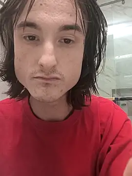 Snapshot of Eye77798 chatting on 10-27-25, 05:44 Eye77798 online show from 10-27-25, 05:44