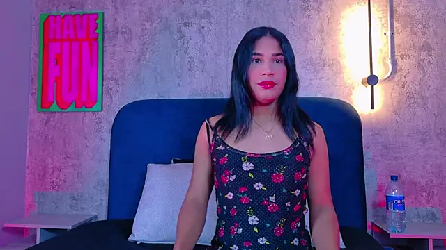 Snapshot of isabellaho1317 chatting on 11-19-25, 12:38 isabellaho1317 online show from 11-19-25, 12:38