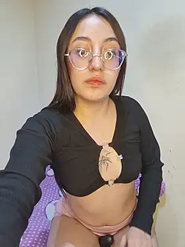 StefaniaFoxx  online show from 05-14-26, 05:36