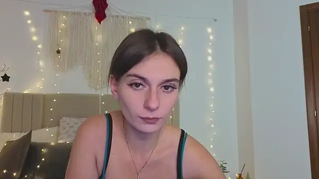 Little mia   online show from 12-20-25, 10:39