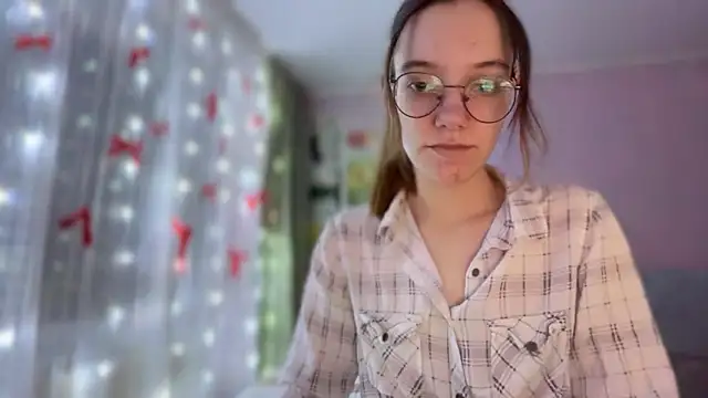 Snapshot of Vietero chatting on 02-26-26, 09:47 Vietero online show from 02-26-26, 09:47