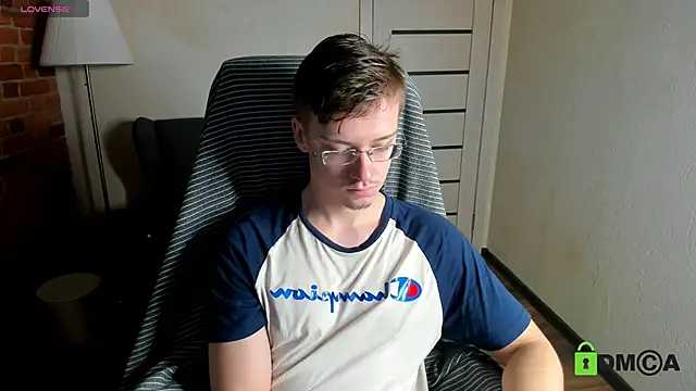 Snapshot of Harm_Dick chatting on 11-30-25, 01:26 Harm Dick online show from 11-30-25, 01:26