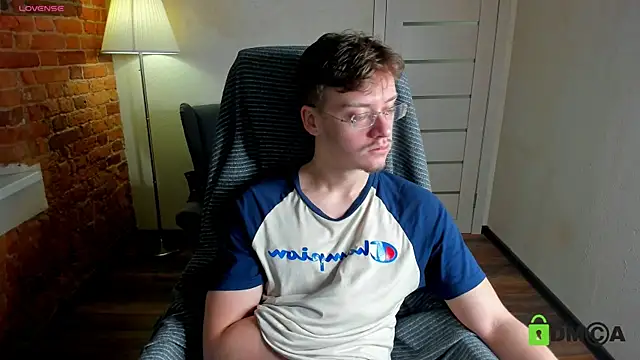 Snapshot of Harm_Dick chatting on 12-19-25, 12:45 Harm Dick online show from 12-19-25, 12:45