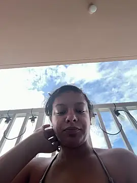 Snapshot of allybluee777 chatting on 06-19-26, 02:43 allybluee777 online show from 06-19-26, 02:43