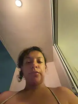 Snapshot of allybluee777 chatting on 06-20-26, 02:47 allybluee777 online show from 06-20-26, 02:47