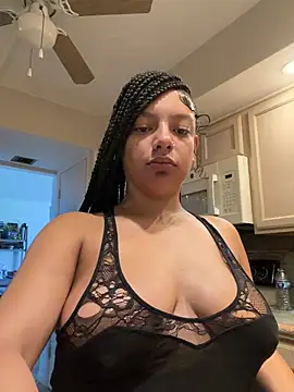 Snapshot of allybluee777 chatting on 07-07-26, 02:32 allybluee777 online show from 07-07-26, 02:32
