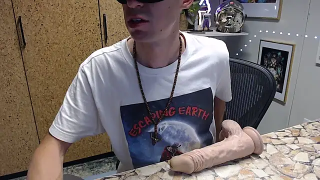 Snapshot of sakiramissy chatting on 09-10-25, 05:51 sakiramissy online show from 09-10-25, 05:51