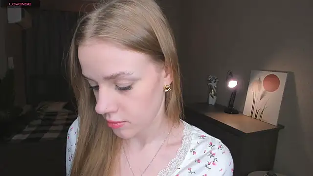 OdellaFrake online show from 11-19-25, 07:14