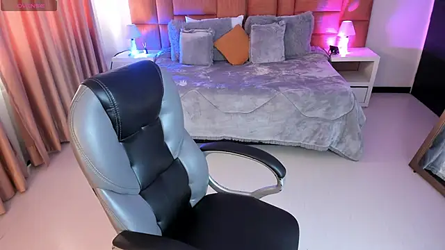 Catti Brie online show from 11-07-25, 11:54