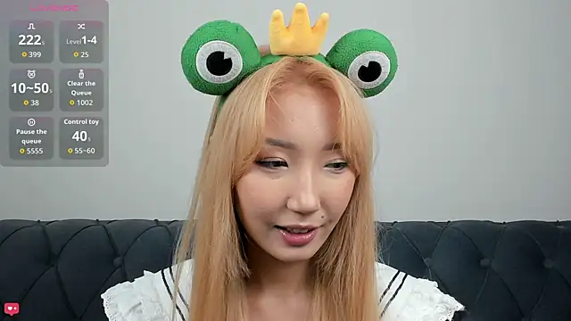 Snapshot of Yume_ko chatting on 09-12-25, 11:43 Yume ko online show from 09-12-25, 11:43