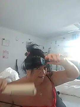 Snapshot of Angeldelightt chatting on 09-22-25, 05:04 Angeldelightt online show from 09-22-25, 05:04