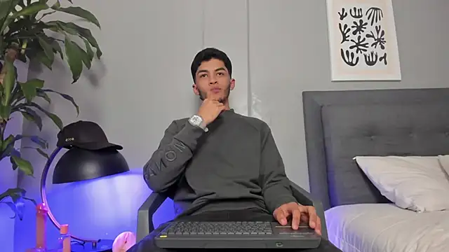 Tylerffoxx online show from 06-21-26, 06:16