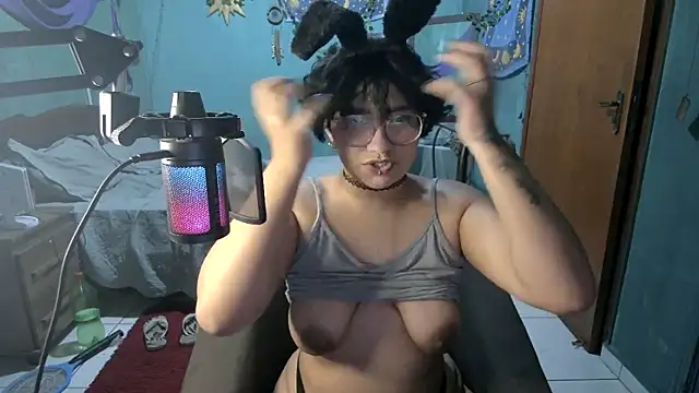 Snapshot of Angel_Duck chatting on 11-10-25, 11:26 Angel Duck online show from 11-10-25, 11:26