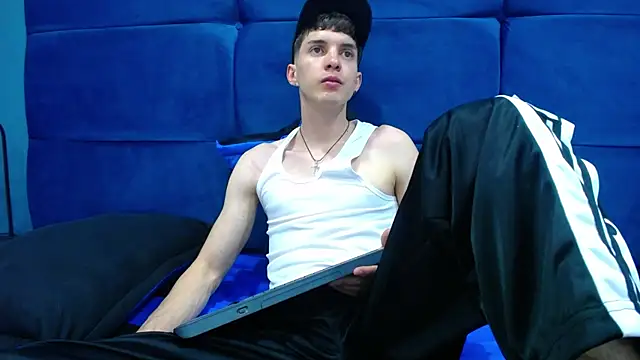 Jheampiiero online show from 09-29-25, 02:44