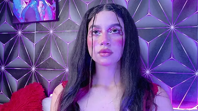 Snapshot of Megan_Luxe chatting on 10-04-25, 04:43 Megan Luxe online show from 10-04-25, 04:43